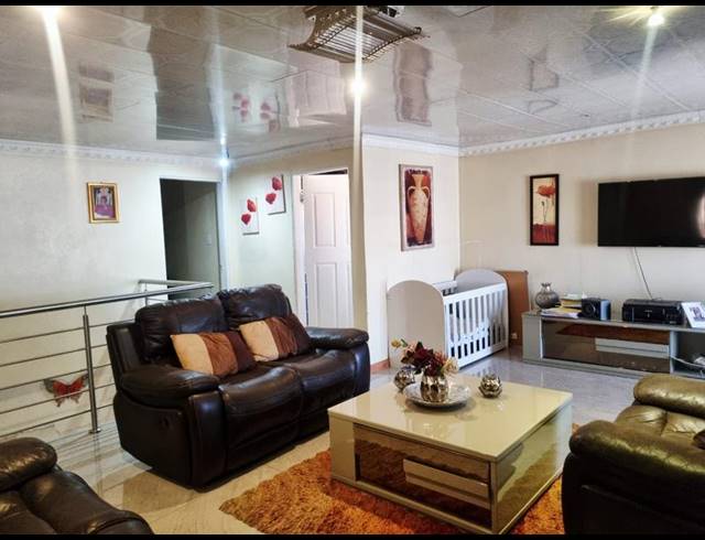 3 BEDROOM HOUSE FOR SALE IN ROODEKOP